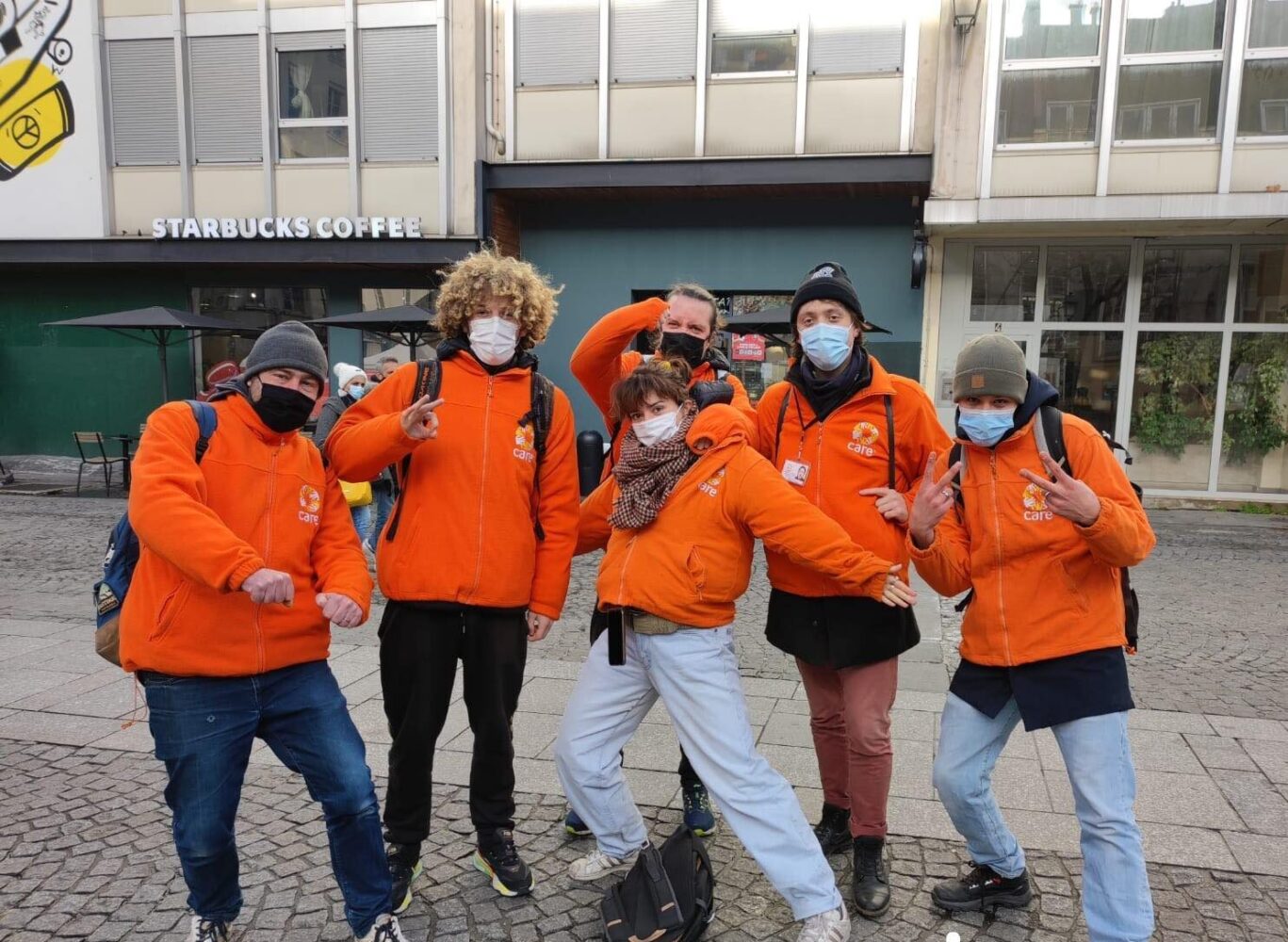 Dans la rue, les ambassadeurs de l’association CARE vous proposent de soutenir nos actions en faisant un don régulier.