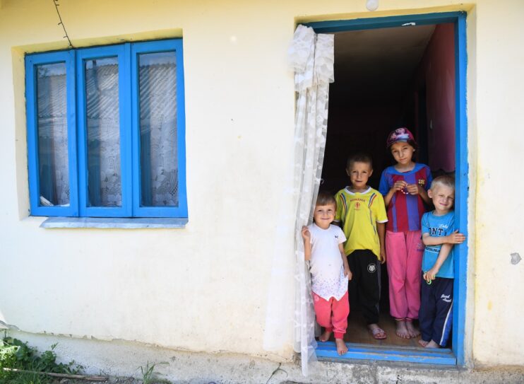 L’association CARE et SERA soutiennent les enfants défavorisés en Roumanie.