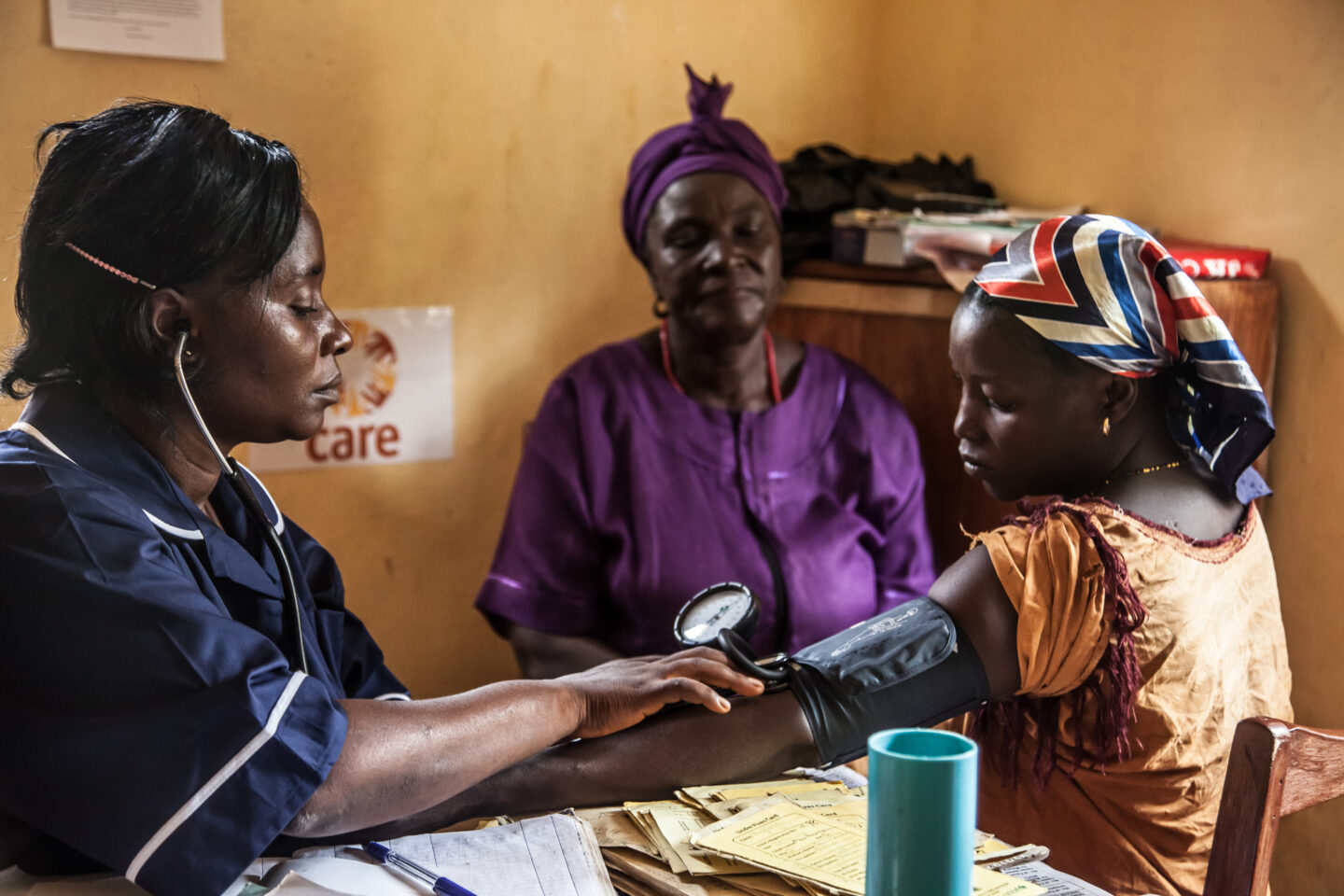 L’ONG CARE lutte contre la pauvreté et le manque d’accès aux soins de santé dans le monde