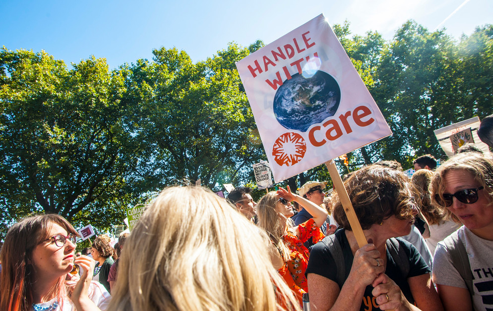 L’ONG CARE participe à des manifestations contre le changement climatique