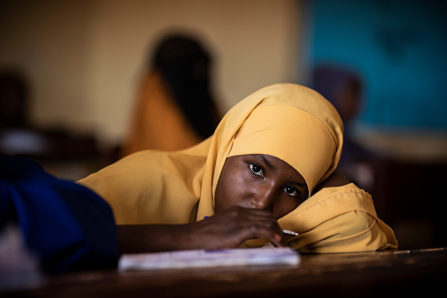 Une jeune fille à l'école en Somalie