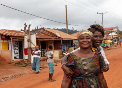 CARE soutient les femmes au Ghana dans leur prise d'indépendance, en les formant à l'agriculture.