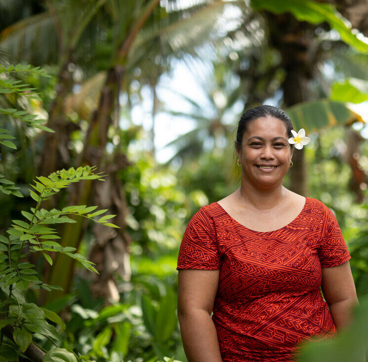 L'ONG CARE soutient l'entreprenariat féminin, comme Silaumua, qgricultrice.