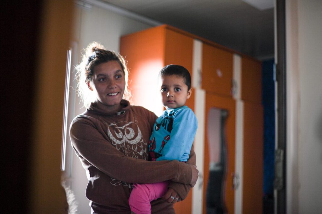 L'ONG CARE protège les droits des enfants en Roumanie.