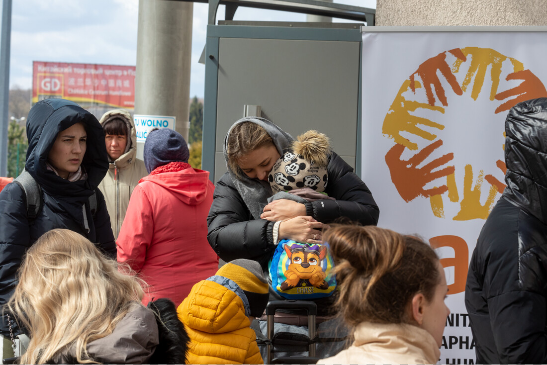 L'ONG CARE soutient les femmes face aux urgences.