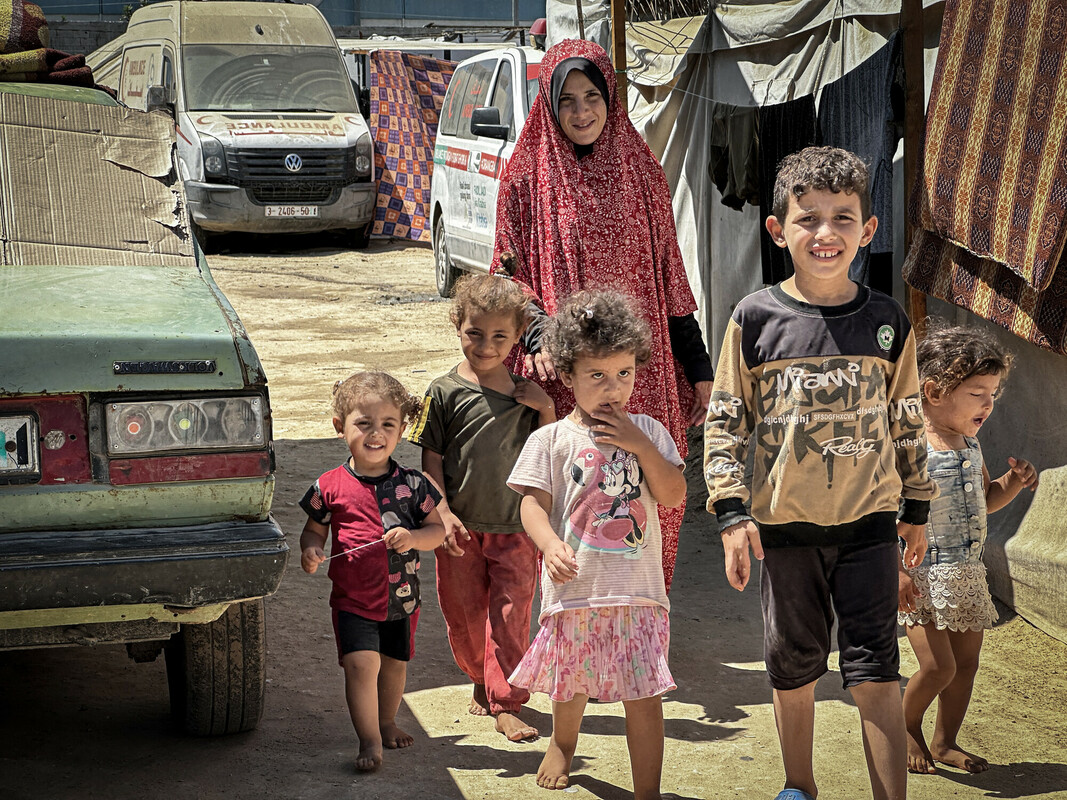 Des enfants dans un camp de réfugiés à Gaza