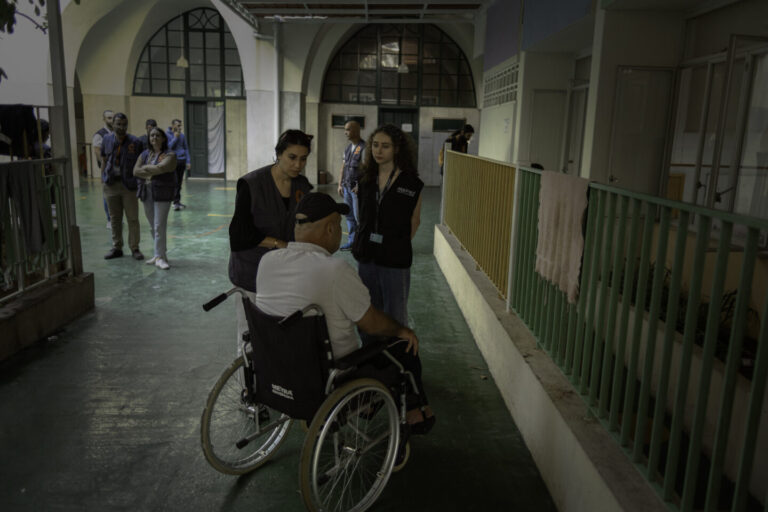 Une personne en situation de handicap soutenue par l'ONG CARE au Liban