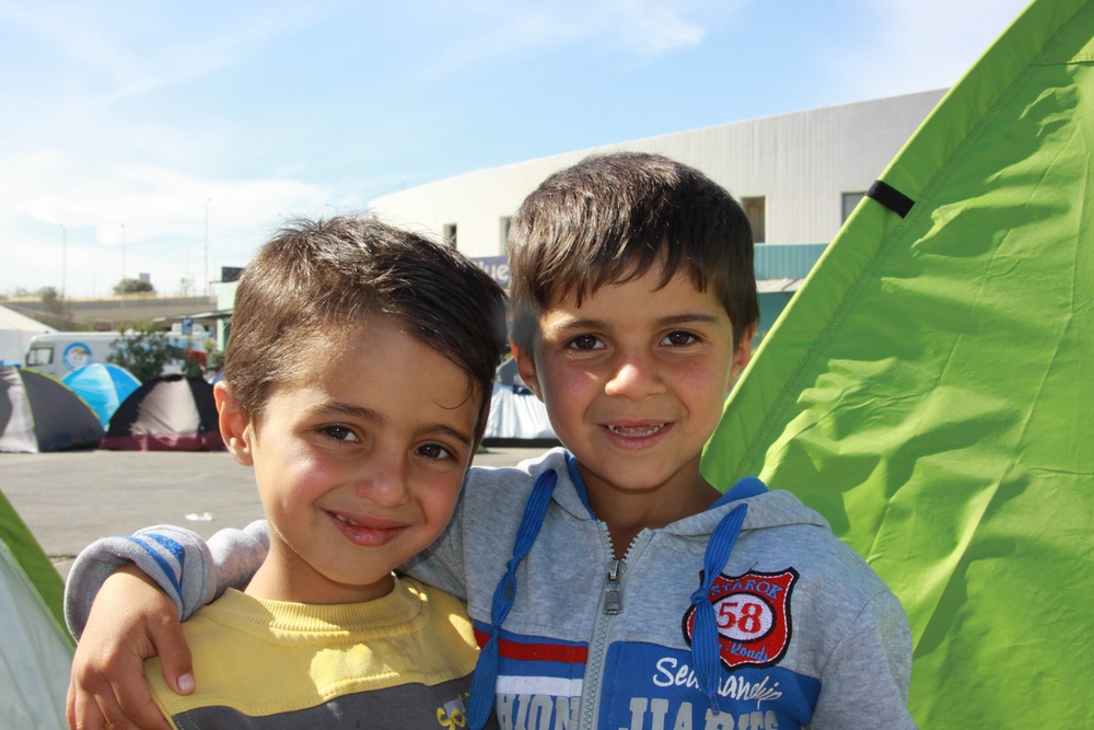 Les deux petits garçons de Sherine.