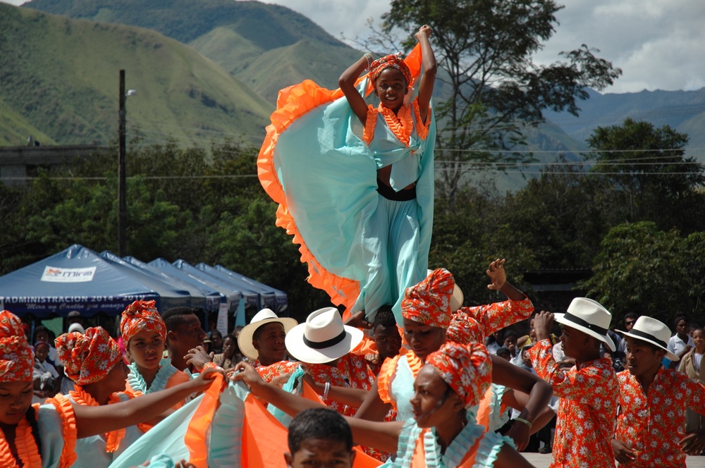 En Équateur, CARE mène un programme qui associe protection de la culture des populations indigènes et d'ascendance africaine et intégration de ces communautés dans le développement économique local.