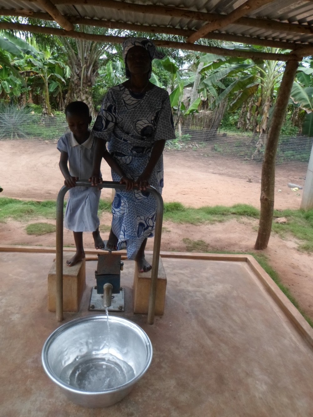 L'ONG humanitaire CARE mène des projets d'accès à l'eau et l'assainissement au Bénin