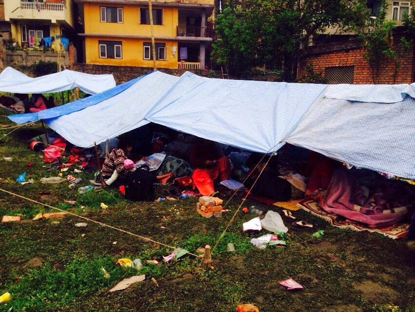 L'association humanitaire CARE vient en aide aux victimes du séisme au Népal