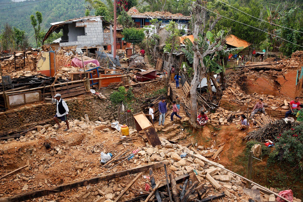 L'association humanitaire CARE vient en aide aux victimes du séisme au Népal