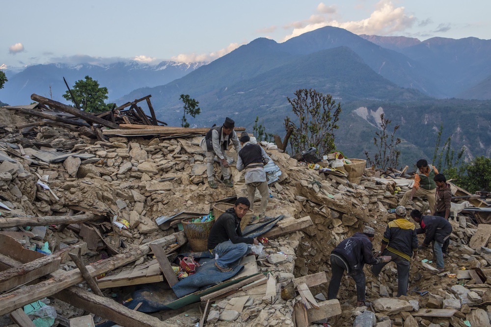 L'association humanitaire CARE vient en aide aux victimes du séisme au Népal