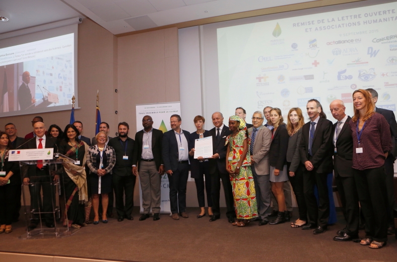 L'association CARE fait partie des 60 ONG qui ont remis une lettre ouverte sur le climat à Laurent Fabius.