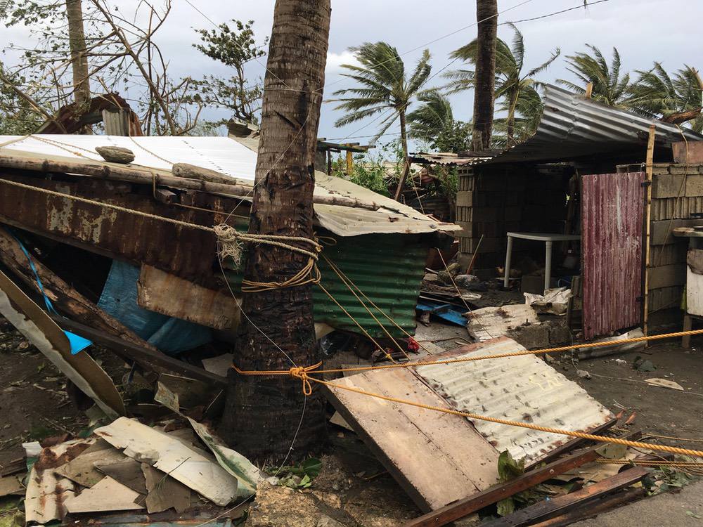 Les équipes d'urgence de l'association CARE évaluent les dégâts du typhon Mangkhut