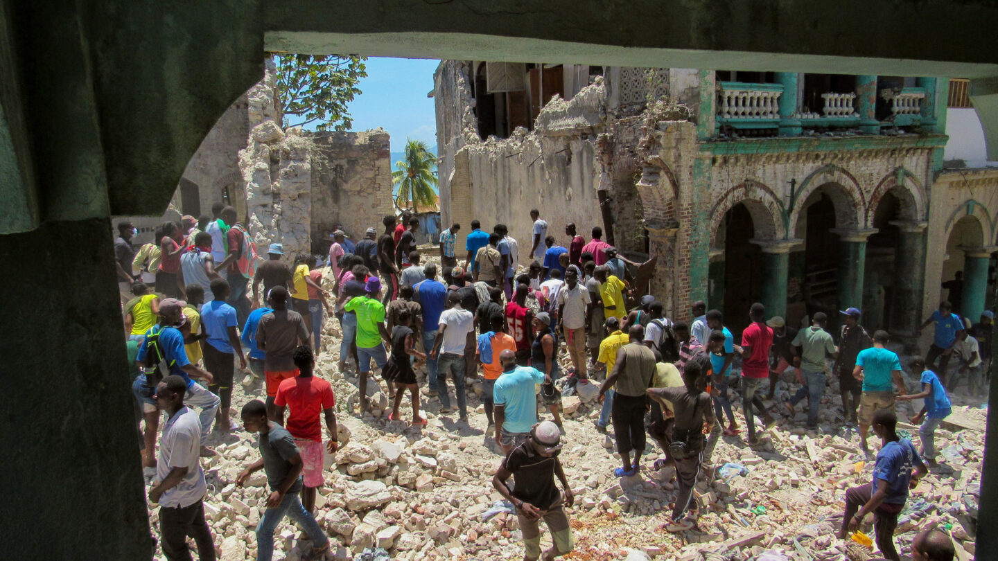 L'ONG CARE apporte une aide d'urgence à Haïti suite au séisme