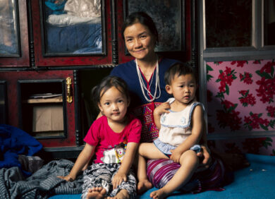 Une mère et ses deux enfants en Thaïlande