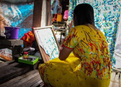 Une femme victime de violences au Myanmar